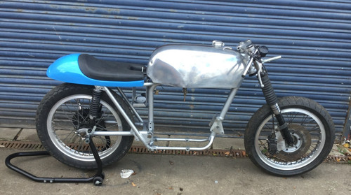 Cafe classic racer triumph - or,
